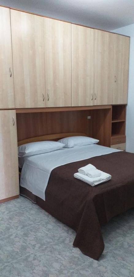 Rosy House Bed & Breakfast Скалеа Екстериор снимка