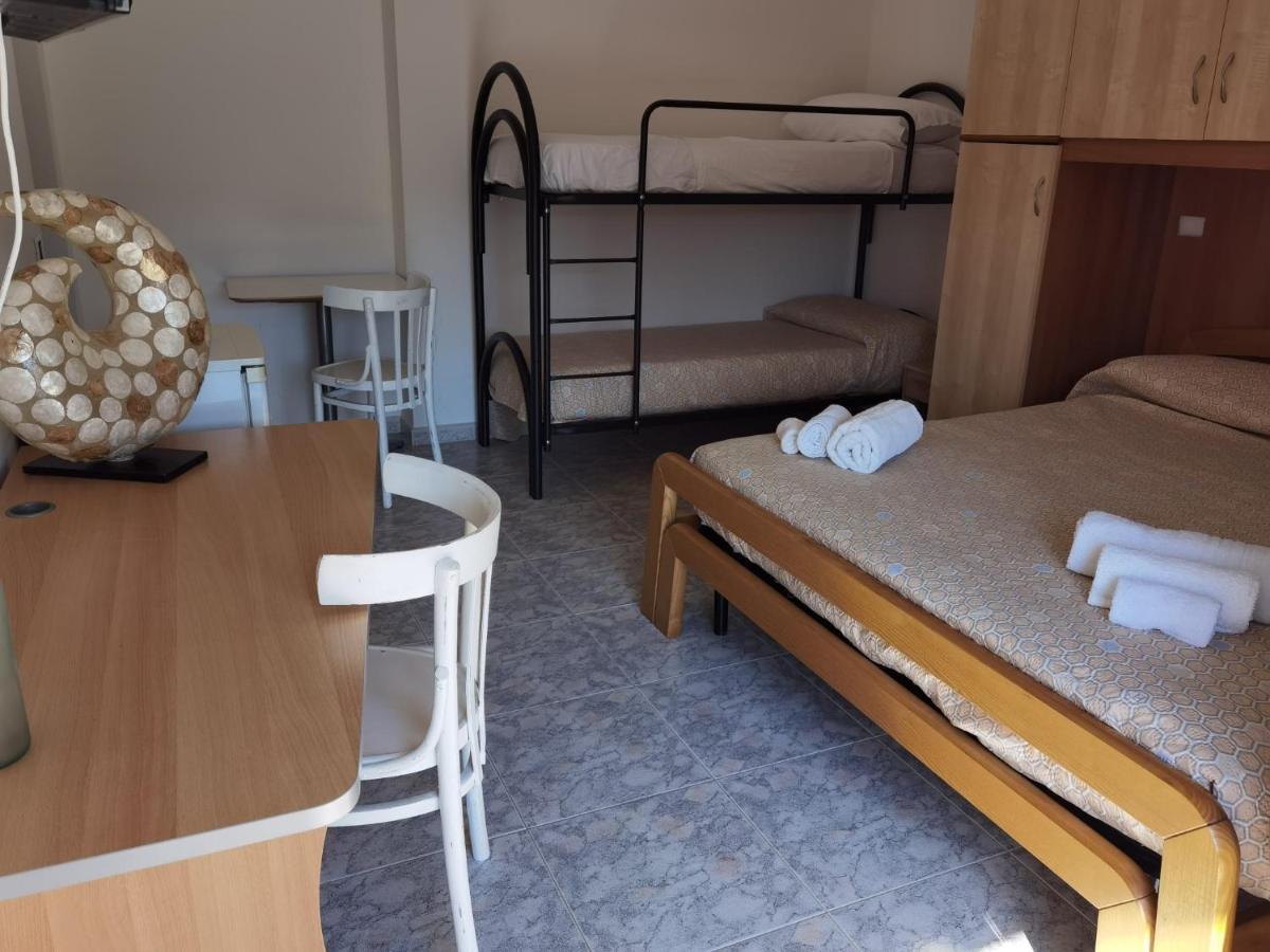 Rosy House Bed & Breakfast Скалеа Екстериор снимка