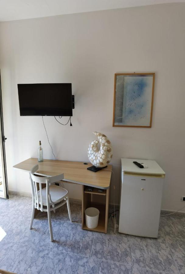 Rosy House Bed & Breakfast Скалеа Екстериор снимка