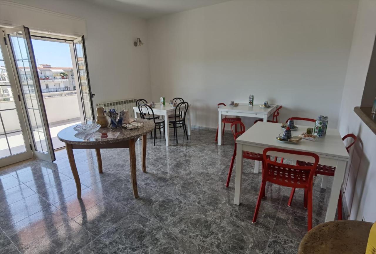 Rosy House Bed & Breakfast Скалеа Екстериор снимка